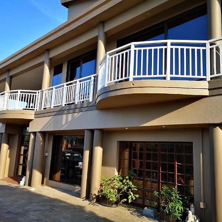 Dolphin Coast B&B Дурбан Экстерьер фото